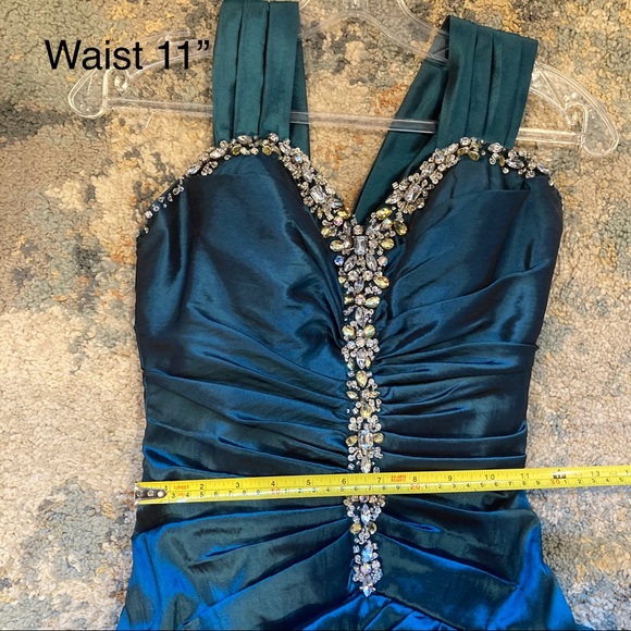 Mori Lee teal/emerald prom dress, Size 6. - Picture 11 of 14